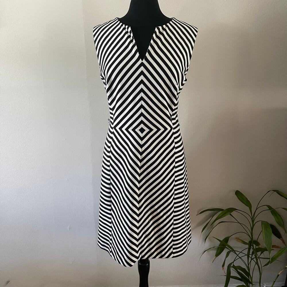Jones New York Black White Geometric Diamond Chevron Stripe Sheath Dress 16